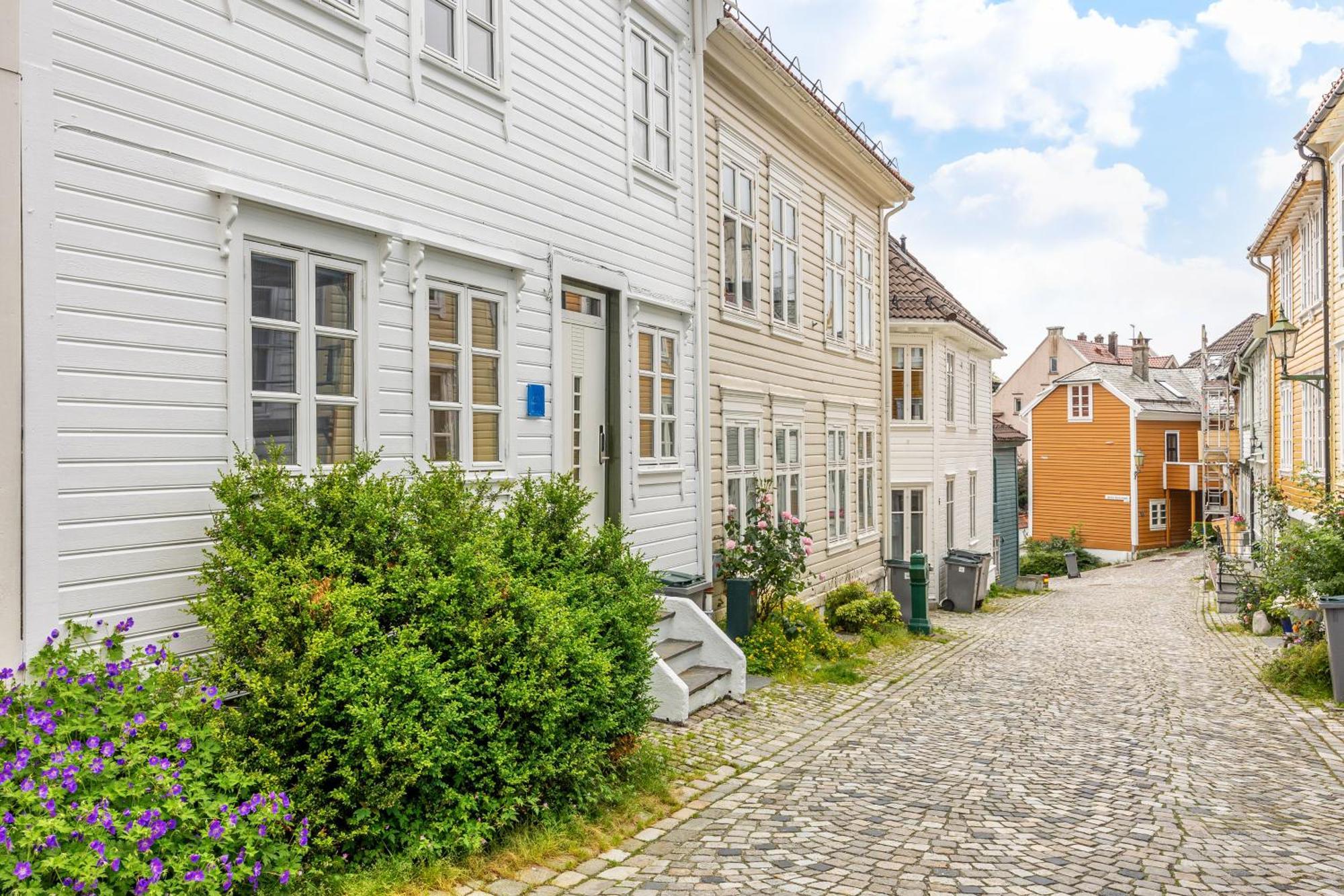 View To Bryggen - Renovated Dec 24 - Historic Cobblestone Street Leilighet Bergen Eksteriør bilde