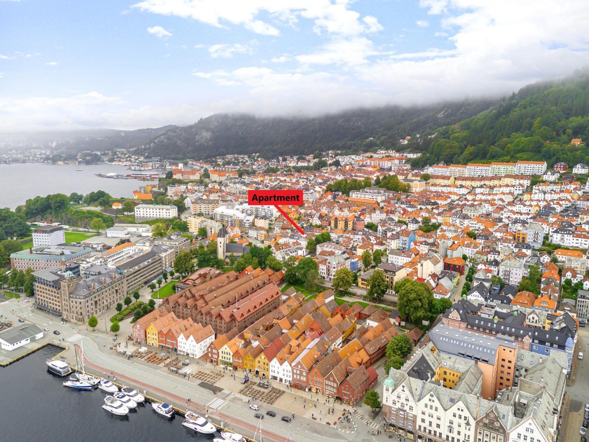 View To Bryggen - Renovated Dec 24 - Historic Cobblestone Street Leilighet Bergen Eksteriør bilde